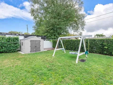 5558 SW 89th Place Miami FL 33165