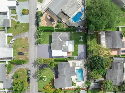 5558 SW 89th Place Miami FL 33165