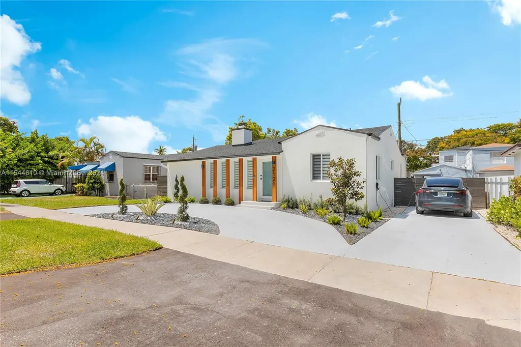 2121 SW 15th Street Miami FL 33145
