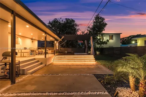 2121 SW 15th Street Miami FL 33145