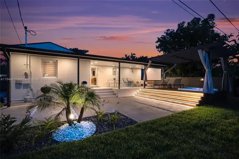 2121 SW 15th Street Miami FL 33145