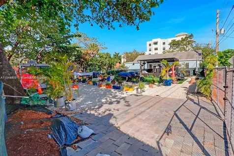 3659 Grand Avenue Miami FL 33133