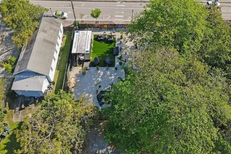3659 Grand Avenue Miami FL 33133
