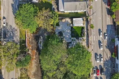 3659 Grand Avenue Miami FL 33133