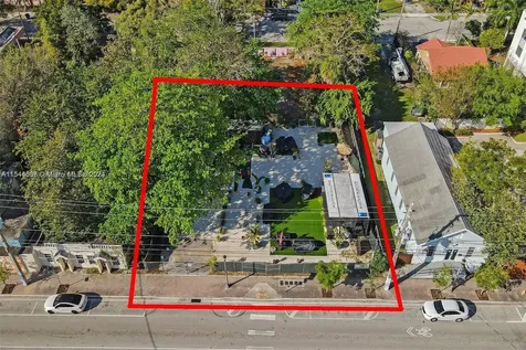 3659 Grand Avenue Miami FL 33133