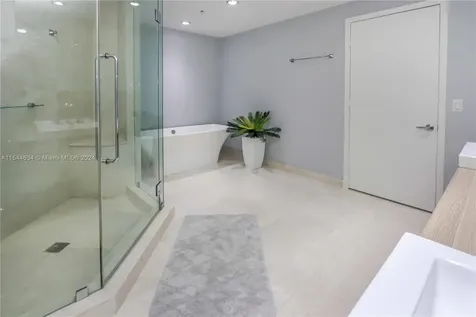 17301 Biscayne Boulevard North Miami Beach FL 33160
