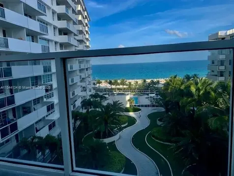 100 Lincoln Road Miami Beach FL 33139