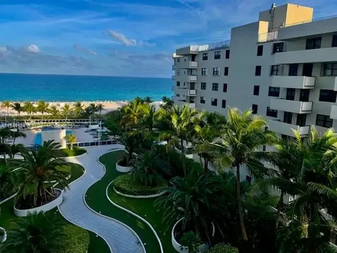 100 Lincoln Road Miami Beach FL 33139