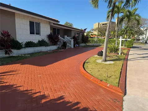 206 Ponce De Leon Boulevard Coral Gables FL 33134
