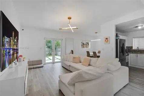 270 NW 104th Street Miami FL 33150