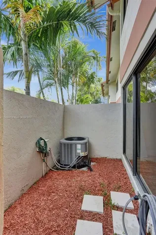 4408 SW 70th Terrace Davie FL 33314