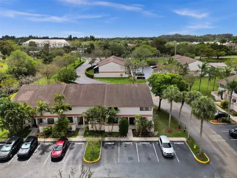 4408 SW 70th Terrace Davie FL 33314
