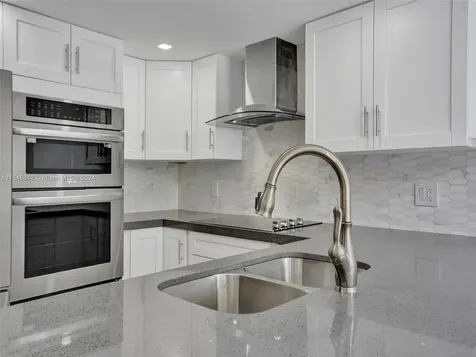 4408 SW 70th Terrace Davie FL 33314