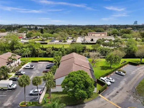 4408 SW 70th Terrace Davie FL 33314