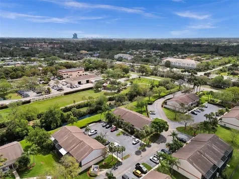 4408 SW 70th Terrace Davie FL 33314