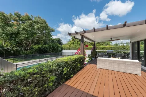 520 SW 27th Road Miami FL 33129