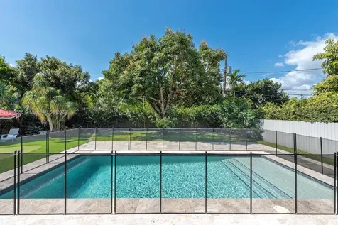 520 SW 27th Road Miami FL 33129
