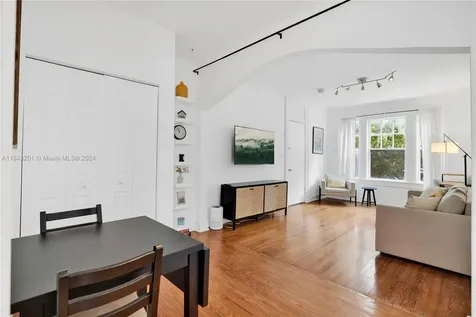 642 Michigan Avenue Miami Beach FL 33139