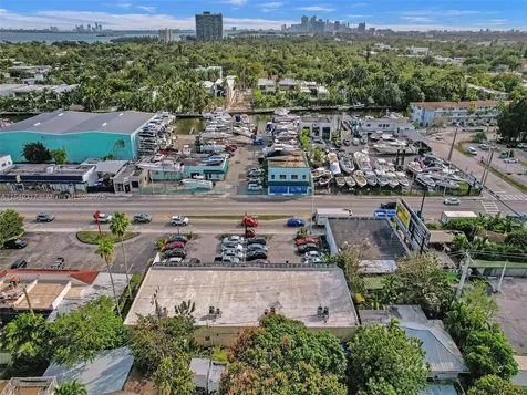 723 NE 79 Miami FL 33138