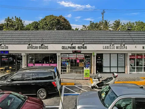 723 NE 79 Miami FL 33138