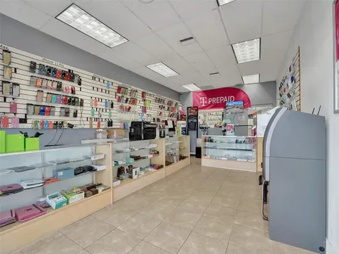 723 NE 79 Miami FL 33138