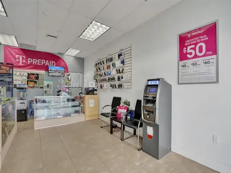 723 NE 79 Miami FL 33138