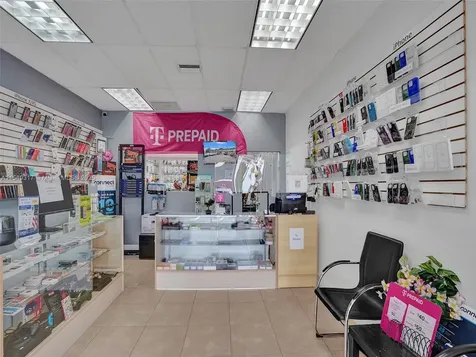 723 NE 79 Miami FL 33138