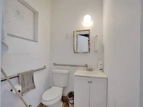 723 NE 79 Miami FL 33138