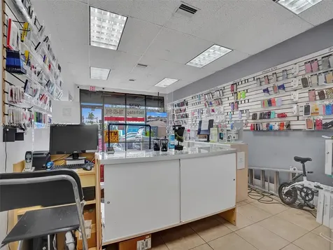 723 NE 79 Miami FL 33138