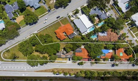 2900 S Miami Avenue Miami FL 33129