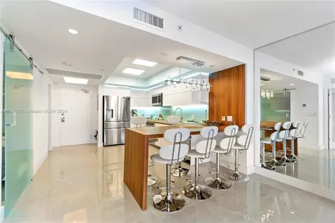 100 Lincoln Road Miami Beach FL 33139