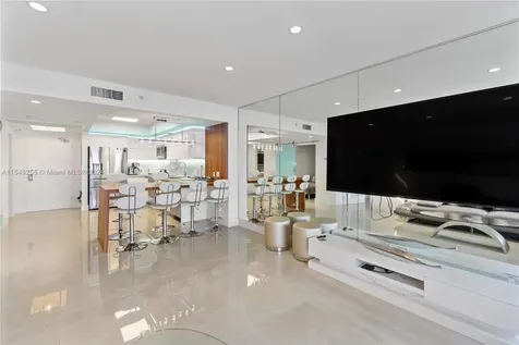 100 Lincoln Road Miami Beach FL 33139
