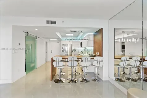 100 Lincoln Road Miami Beach FL 33139