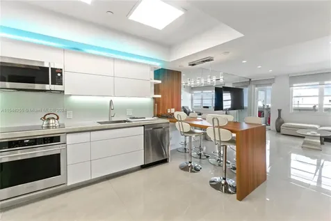 100 Lincoln Road Miami Beach FL 33139