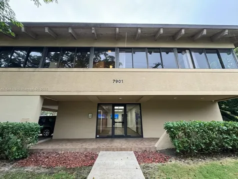 7901 SW 67th Avenue South Miami FL 33143