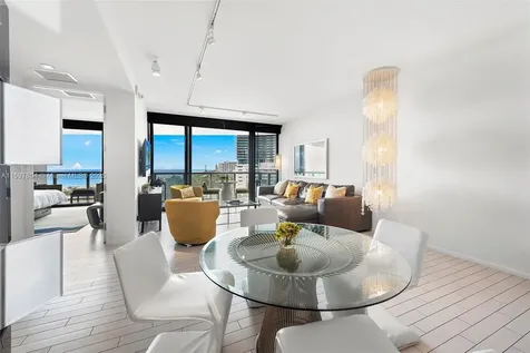 2201 Collins Avenue Miami Beach FL 33139