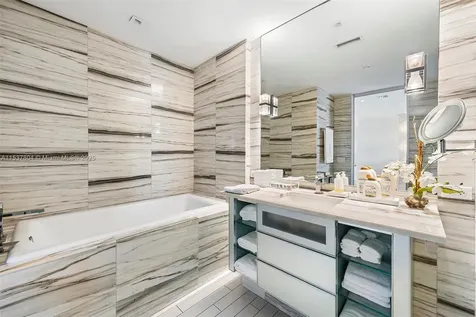 2201 Collins Avenue Miami Beach FL 33139