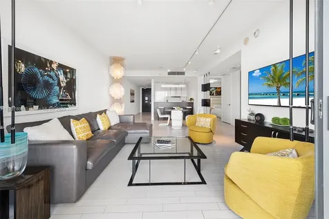 2201 Collins Avenue Miami Beach FL 33139