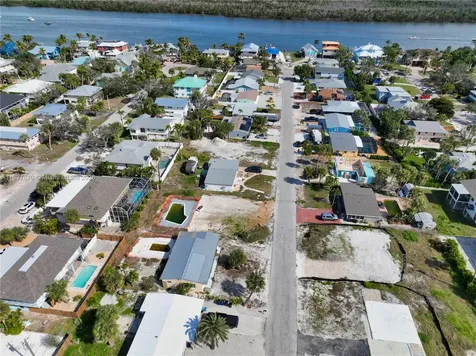 161 Hibiscus Drive Fort Myers FL 33931