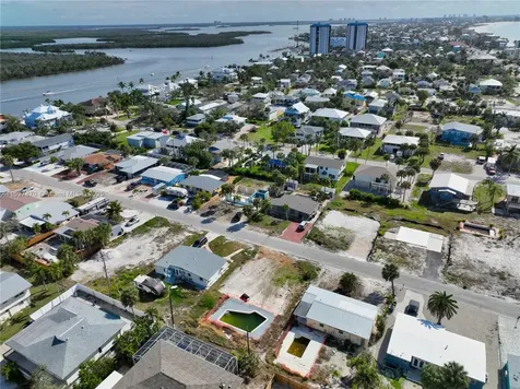 161 Hibiscus Drive Fort Myers FL 33931
