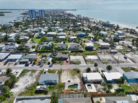 161 Hibiscus Drive Fort Myers FL 33931