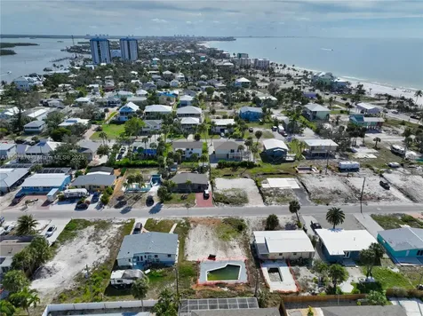 161 Hibiscus Drive Fort Myers FL 33931