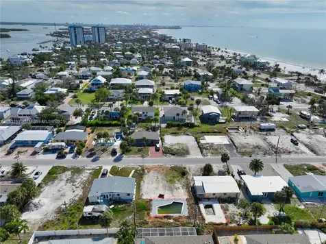161 Hibiscus Drive Fort Myers FL 33931