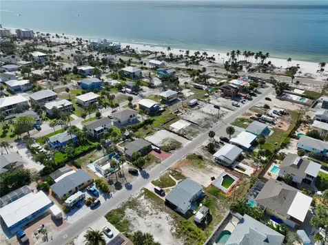161 Hibiscus Drive Fort Myers FL 33931