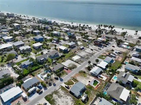 161 Hibiscus Drive Fort Myers FL 33931