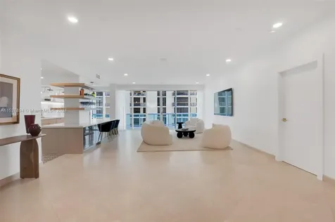10101 Collins Avenue Bal Harbour FL 33154