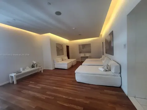 1040 Biscayne Boulevard Miami FL 33132