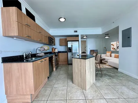 350 S Miami Avenue Miami FL 33130