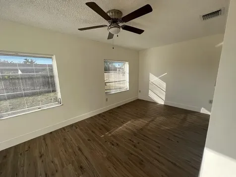 11520 NW 31st Place Sunrise FL 33323
