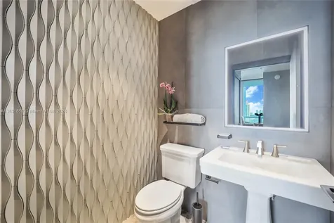 50 S Pointe Drive Miami Beach FL 33139